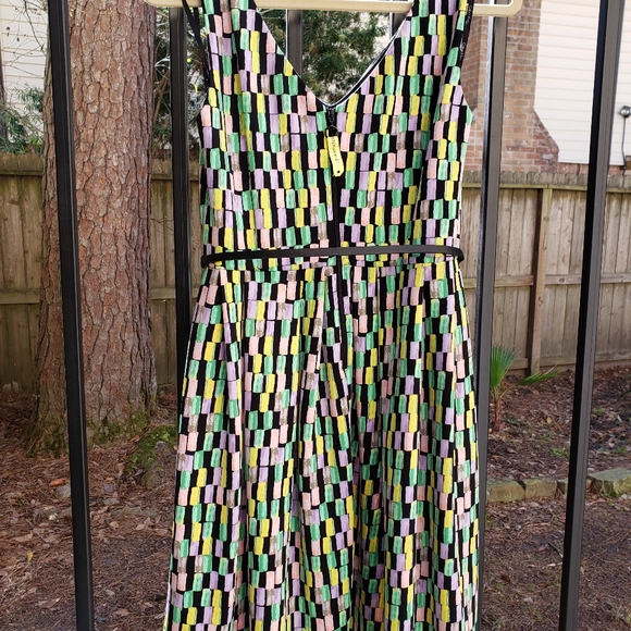 Calvin Klein size 4 dress with belt SHIPS SAME DAY - Picture 2 of 9